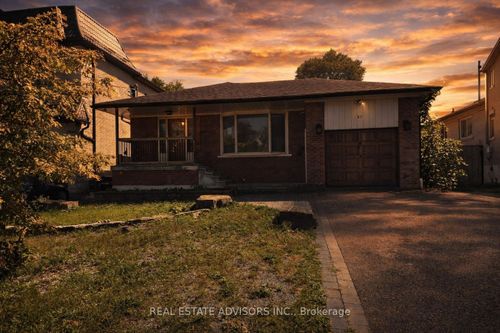 89 Euclid Ave, Scarborough, ON, M1C1J8 | Card Image