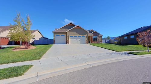 2793 Croydon Dr, Casper, WY, 82609-3856 | Card Image