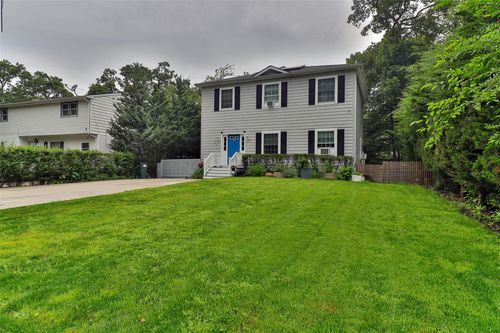 22 Indian Ave, Flanders, NY, 11901-4014 | Card Image