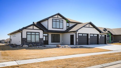 6119 Crested Butte Rd, Bismarck, ND, 58503 | Card Image