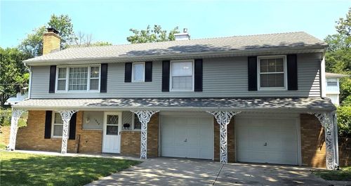 1908 E 28th Ave, North Kansas City, MO, 64116-3204 | Card Image