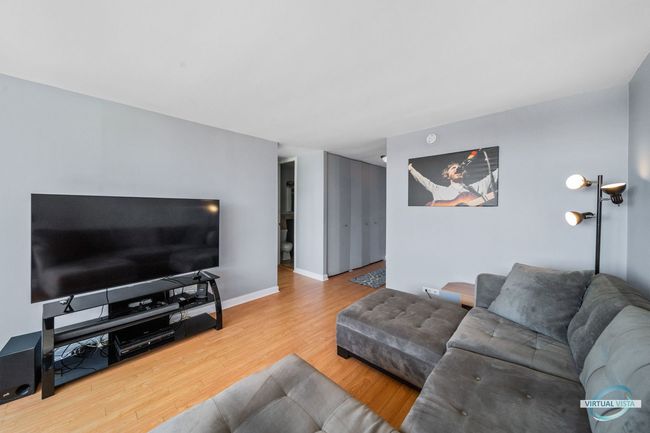APT-1615 - 655 W Irving Park Rd, Condo with 1 bedrooms, 1 bathrooms and 1 parking in Chicago IL | Image 4