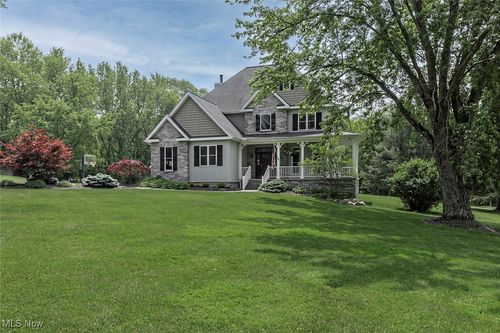 8551 Perry Dr, Novelty, OH, 44072-9536 | Card Image