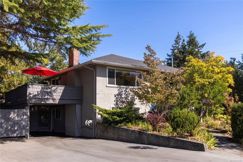 1846 San Juan Ave, Saanich, BC, V8N2H9 | Card Image