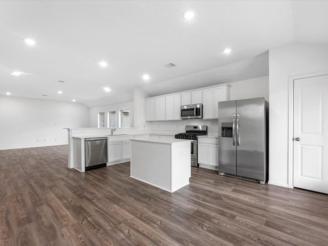 2011 Heather Ridge Way, House other with 4 bedrooms, 2 bathrooms and 3 parking in Rosenberg TX | Image 9