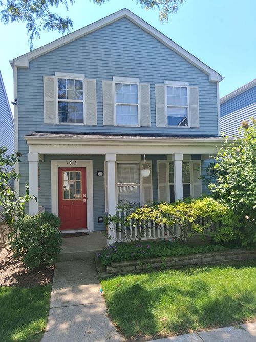 1015 Symphony Dr, Aurora, IL, 60504-5518 | Card Image