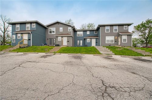 11268 Bales Ave, Kansas City, MO, 64137-2329 | Card Image