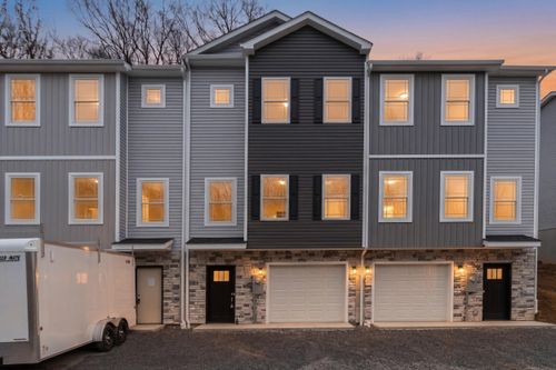 111 Frisco Ln, Bridgeport, WV, 26330-5601 | Card Image