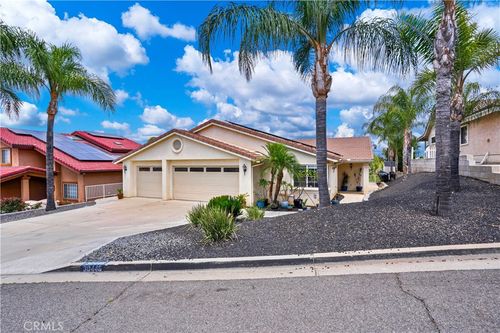 30446 S Fork Dr, Canyon Lake, CA, 92587-7712 | Card Image