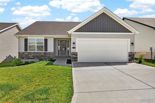 833 Cedarwood Dr, Moscow Mills, MO, 63362-1970 | Card Image