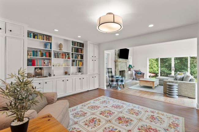 22 Douglas Dr, House other with 4 bedrooms, 3 bathrooms and null parking in Norwalk CT | Image 20