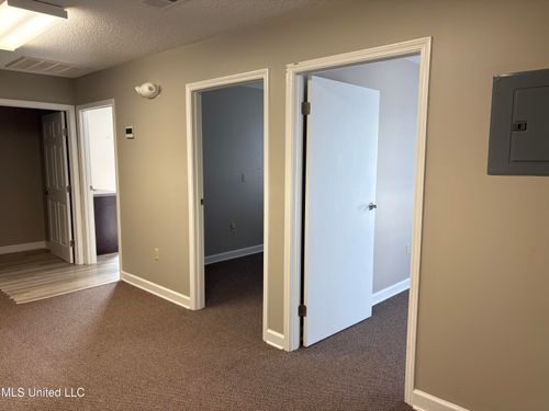 15465 Oak Ln, Gulfport, MS, 39503-2663 | Card Image