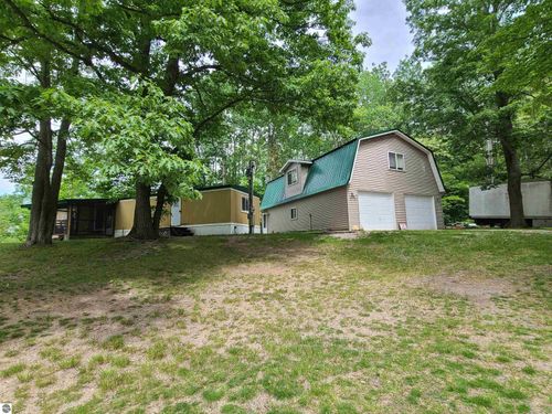 4020 Northwood Court, Barton City, MI, 48705 | Card Image