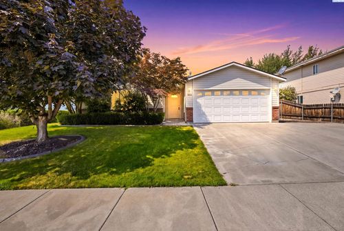 904 S Arthur Pl, Kennewick, WA, 99336 | Card Image