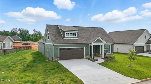 315 Trillium Trl, Lenoir City, TN, 37771-2173 | Card Image