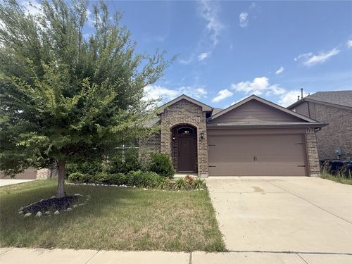 8404 Muddy Creek Dr, Fort Worth, TX, 76131-1677 | Card Image
