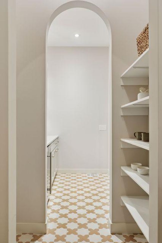 Pass through pantry from mudroom to prep kitchen | Image 26