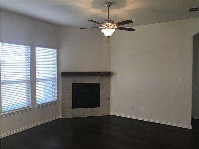 6141 Sutton Fields Trl, House other with 4 bedrooms, 4 bathrooms and null parking in Aubrey TX | Image 6