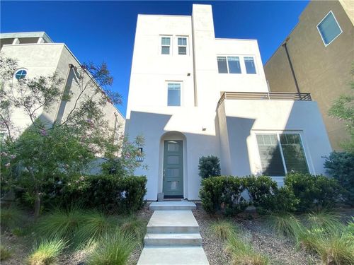 582 Cultivate, Irvine, CA, 92618-1057 | Card Image
