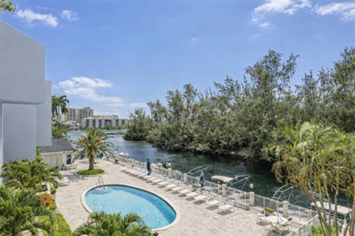 107-2850 Ne 14th Street Cswy, Pompano Beach, FL, 33062-3661 | Card Image
