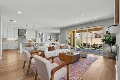 18138 Tableau Way, Santa Clarita, CA, 91350-5898 | Card Image