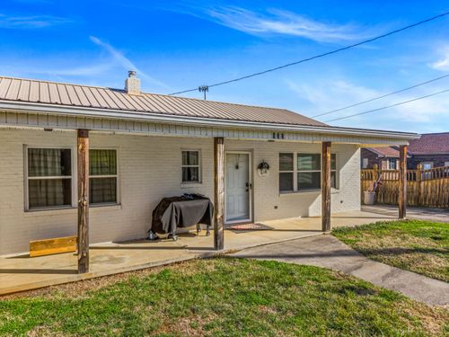 533 Centerview St, Newport, TN, 37821-3409 | Card Image