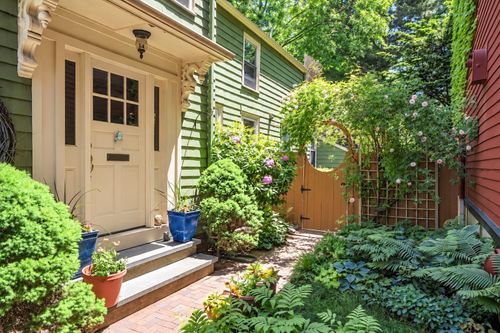 12 Salem St, Cambridge, MA, 02139-4026 | Card Image