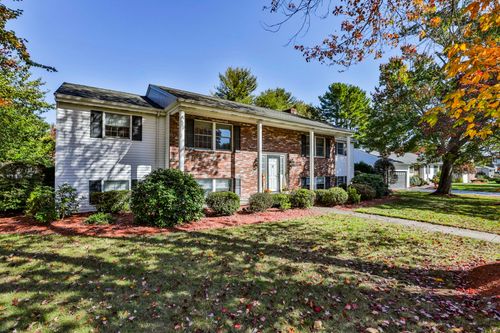 25 Indian Rock Dr, Saugus, MA, 01906 | Card Image