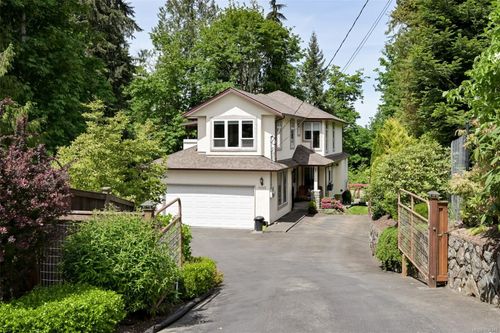 1143 Fern Ridge Dr, Mill Bay, BC, V0R2P2 | Card Image