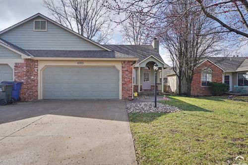 4727 Moundridge Ct, Lawrence, KS, 66049-3739 | Card Image