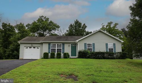 104 Basin Dr, INWOOD, WV, 25428-3214 | Card Image