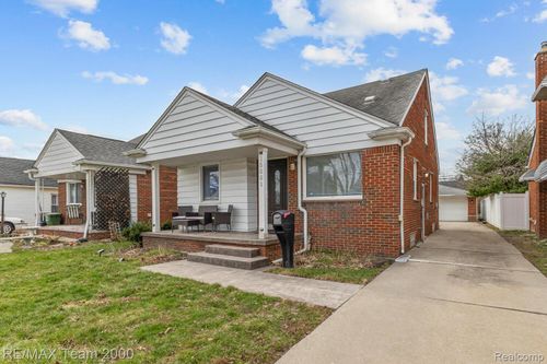 15551 Warwick Ave, Allen Park, MI, 48101-2727 | Card Image