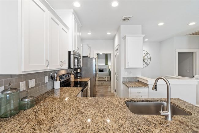 APT-11D - 247 W Roberts Ave, Condo with 3 bedrooms, 4 bathrooms and null parking in Port Aransas TX | Image 14