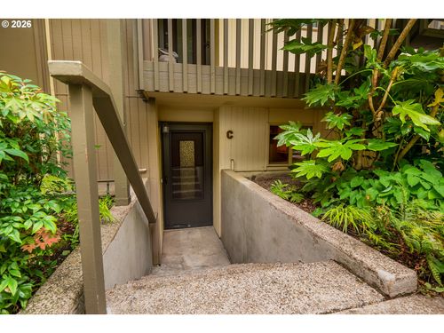 c-4047 Donald St, Eugene, OR, 97405 | Card Image