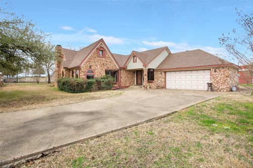 649 E Us Highway 84, Fairfield, TX, 75840-5810 | Card Image