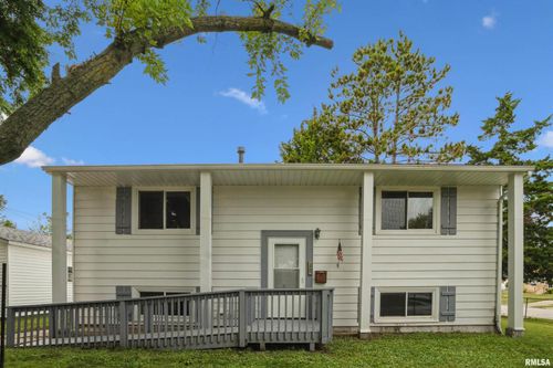3403 4th St, East Moline, IL, 61244-3475 | Card Image