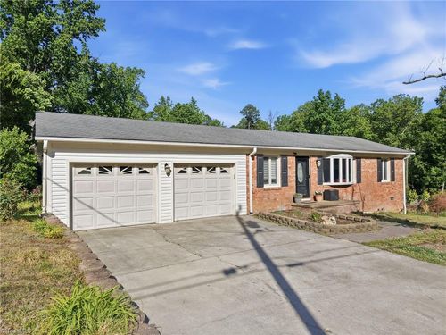 5265 Sweetwater Ct, Greensboro, NC, 27407-9770 | Card Image