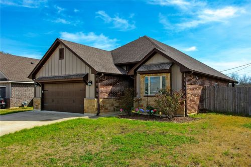 511 Sunny St, Caldwell, TX, 77836-7433 | Card Image