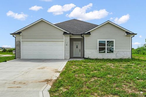 2604 Heron Cir, Junction City, KS, 66441-1500 | Card Image
