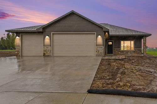 1511 Buffalo Ridge Dr, Luverne, MN, 56156-4263 | Card Image