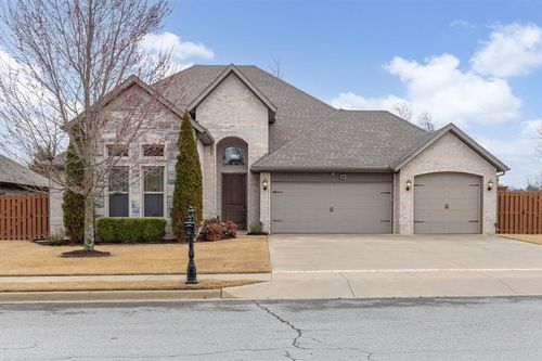 5311 S 60th Pl, Rogers, AR, 72758-8243 | Card Image
