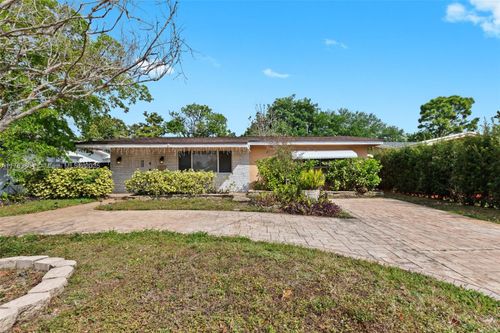 8131 Nw 12th St, Pembroke Pines, FL, 33024-5007 | Card Image