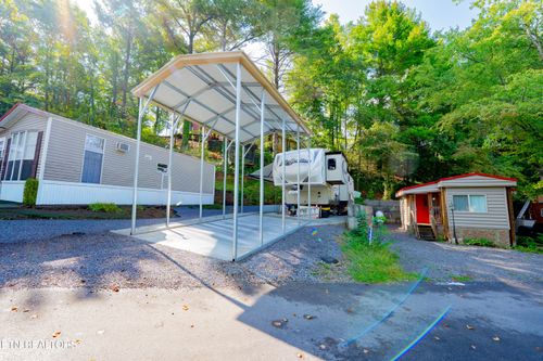 758 Big Valley Blvd, Townsend, TN, 37882-3043 | Card Image