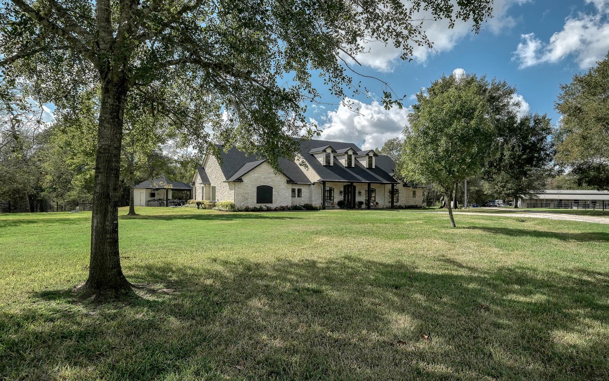 22474 Kmiec Rd, Hempstead, TX 77445