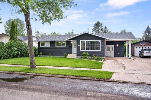 38 Alberta Cres, Lloydminster, AB, T9V0L6 | Card Image