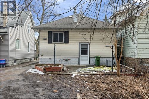 3168 Wyandotte St W, Windsor, ON, N9C1M6 | Card Image