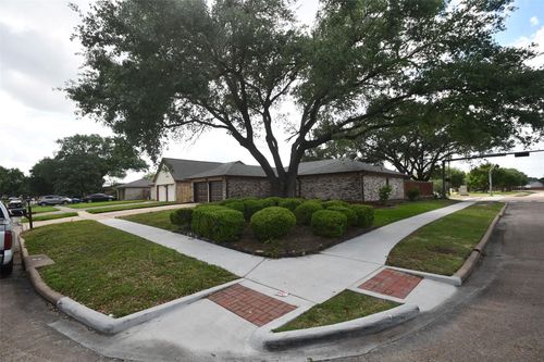 1302 Gentle Bend Dr, Missouri City, TX, 77489-4112 | Card Image