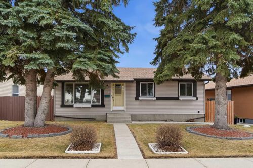 38 Springwood Cres Se, Airdrie, AB, T4B1S8 | Card Image