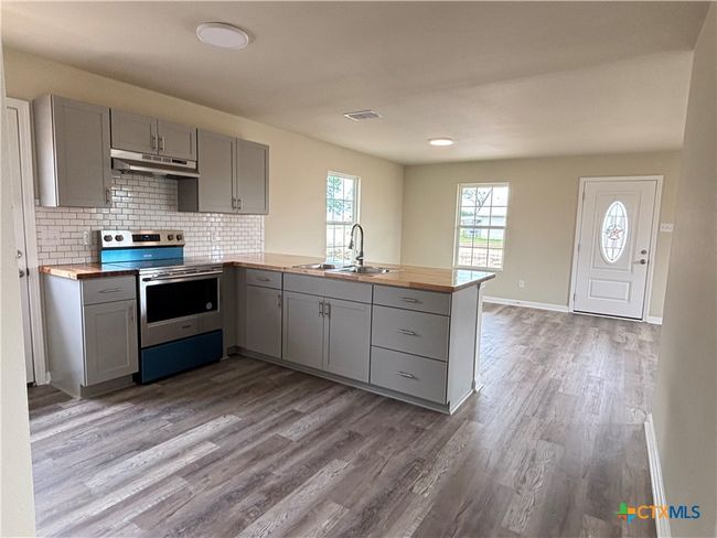 kitchen | Image 11