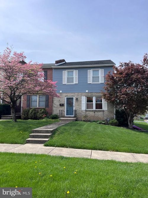 30 William Penn Dr, CHAMBERSBURG, PA, 17201-3834 | Card Image